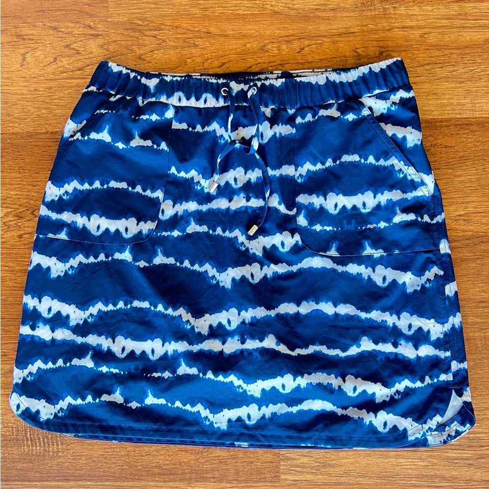 Chicos Zenergy Navy White tie dye stretch golf /tennis Skort Chicos 0 Sz Small